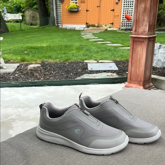 Brand new easy spirit sneakers - Picture 1 of 6